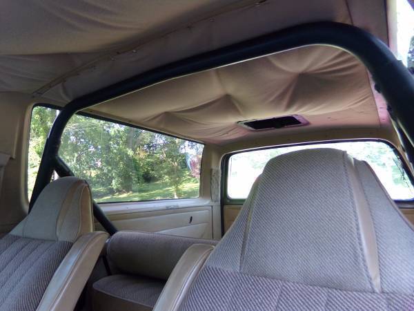 1987 dodge ramcharger with a 400 automatic - rollbar and grill guard - 4x4