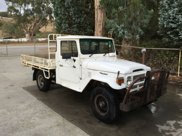 1983 toyota landcruiser hj47 ute fj45