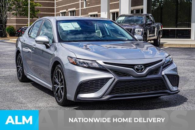 2022 toyota camry se