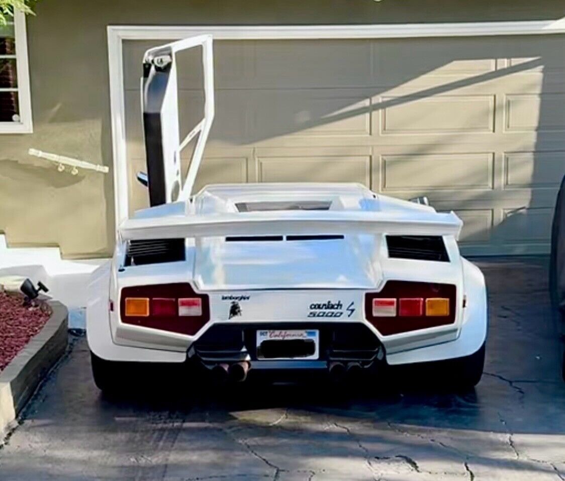 replica