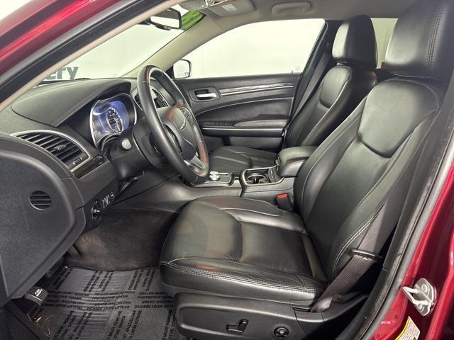 2018 chrysler 300 touring