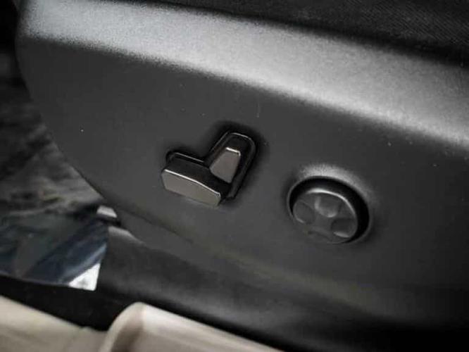 2022 chrysler pacifica hybrid in hopkins, minnesota