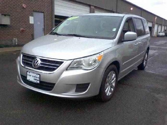 2012 volkswagen routan se minivan 4d in fairfax, va