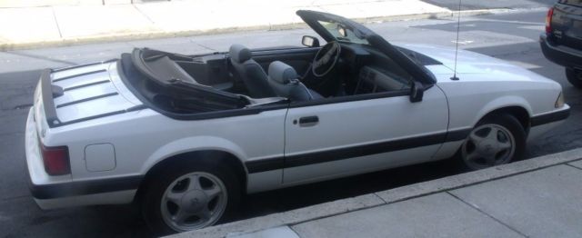 1989 ford mustang convertible