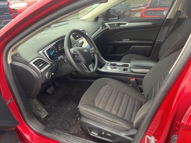 2020 ford fusion se