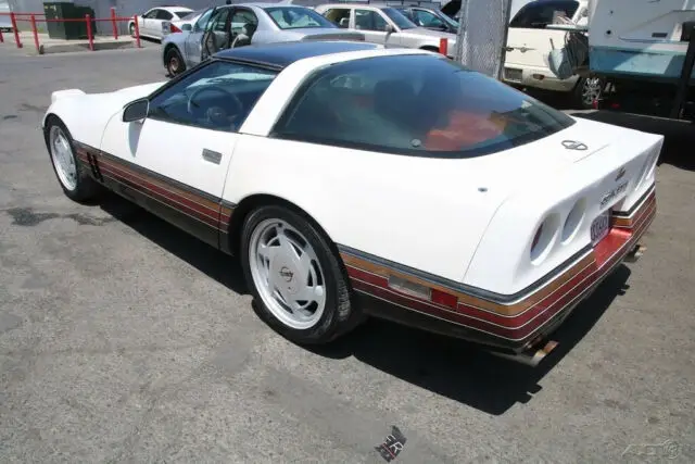 ( c )1984 chevrolet corvette automatic 8 cylinder no reserve