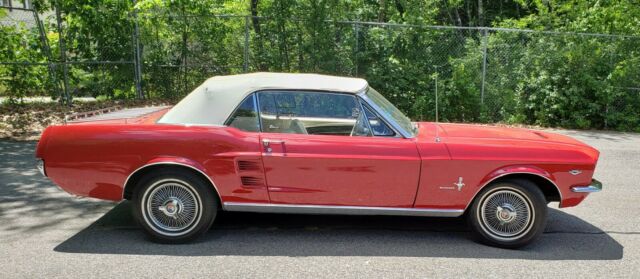 1967 ford mustang convertible v8 automatic