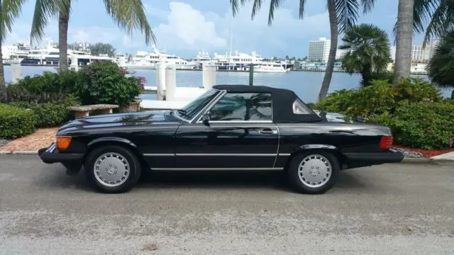 1986 mercedes 560sl black / tan interior soft top like new best color combo