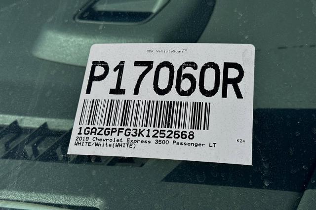 2019 chevrolet express 3500 lt