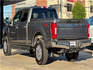2022 Ford F-350 lariat