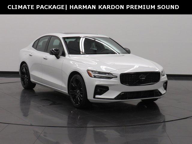 2024 volvo s60 b5 plus black edition