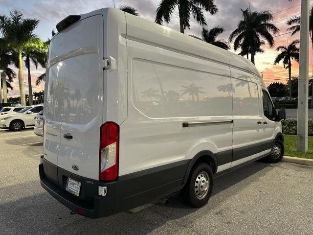 2022 ford transit-250 base