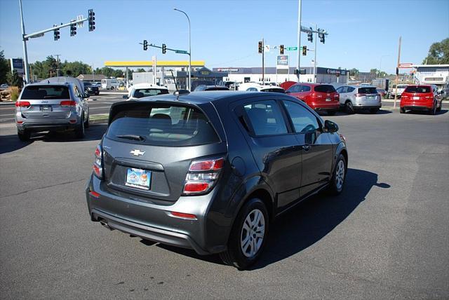2020 chevrolet sonic fwd hatchback 1fl 5-door