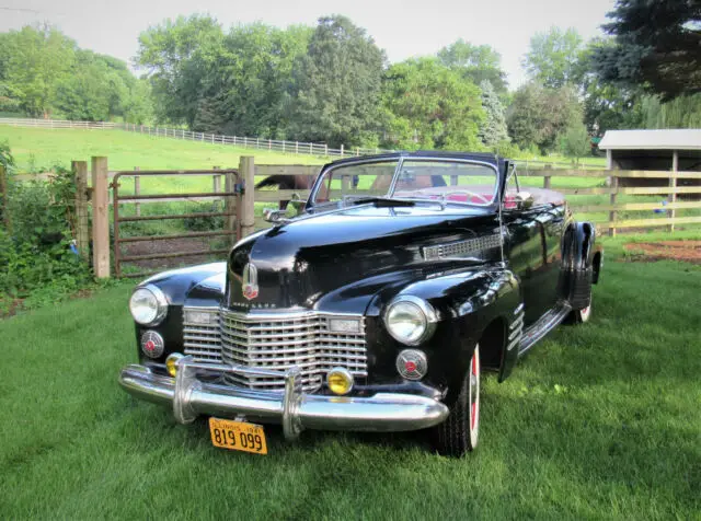 1941 cadillac deluxe convertible coupe