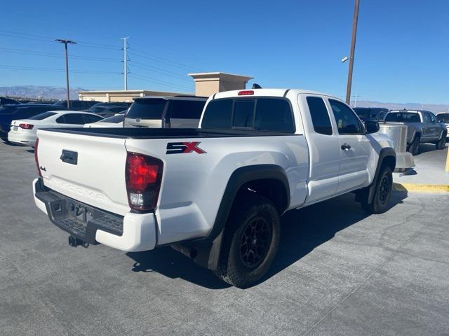 2022 toyota tacoma sr