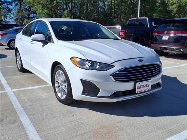 2020 ford fusion se