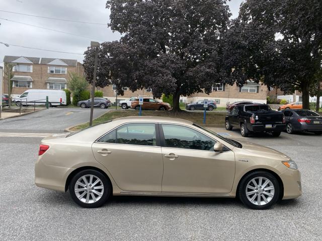 2012 toyota camry hybrid xle