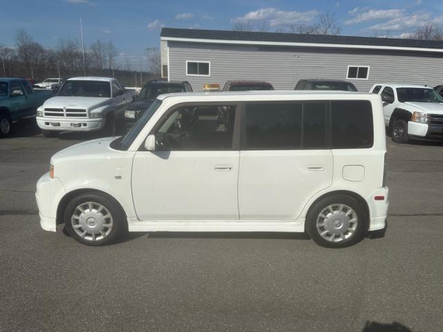 2006 scion xb base