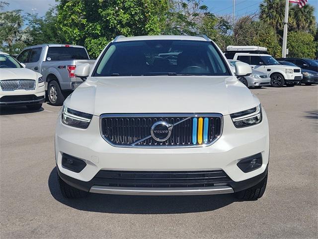 2021 volvo xc40 t4 momentum