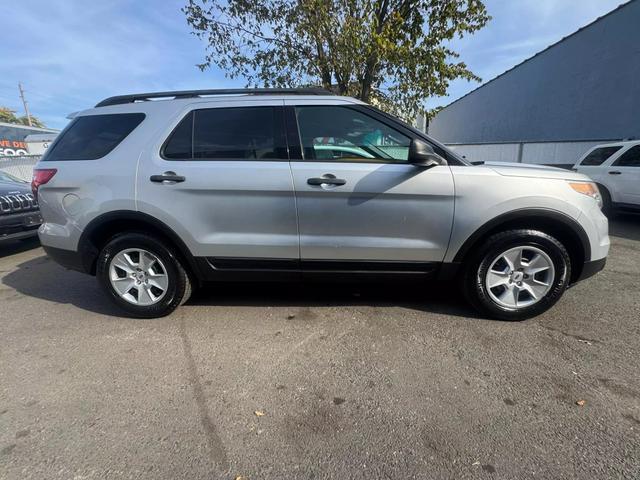 2014 ford explorer base