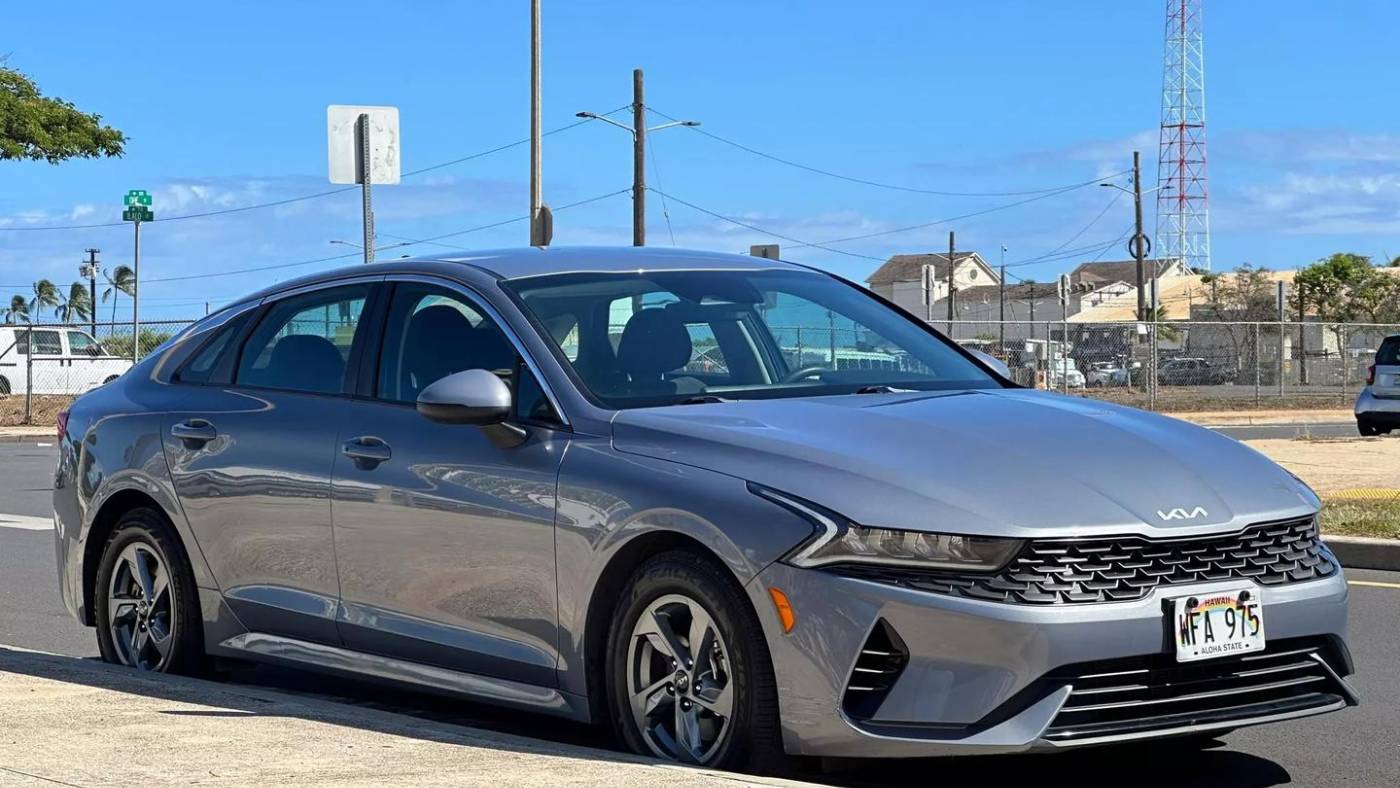2022 kia k5 lxs