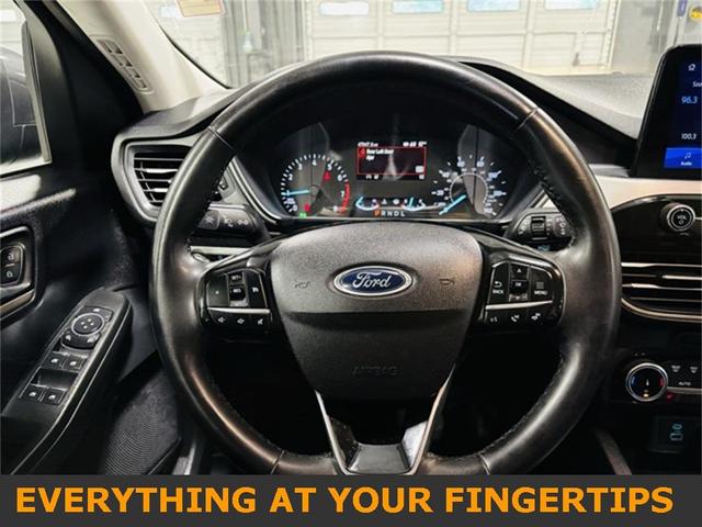 2022 ford escape sel