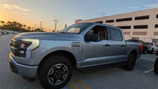 2023 ford f-150 lightning xlt
