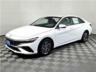 2024 Hyundai Elantra blue