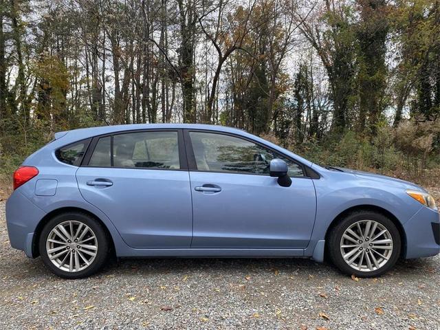 2012 subaru impreza 2.0i premium