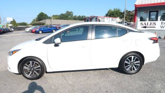 2022 Nissan Versa sv