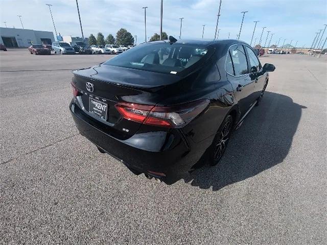 2024 toyota camry se