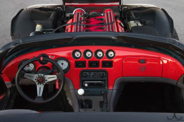 dodge viper! 1994 rt 10 *low miles* upgraded * painted dash