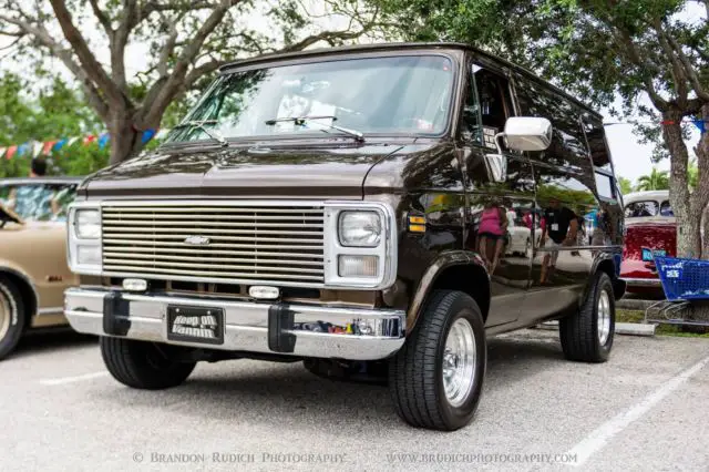 1983 chevy shorty g van