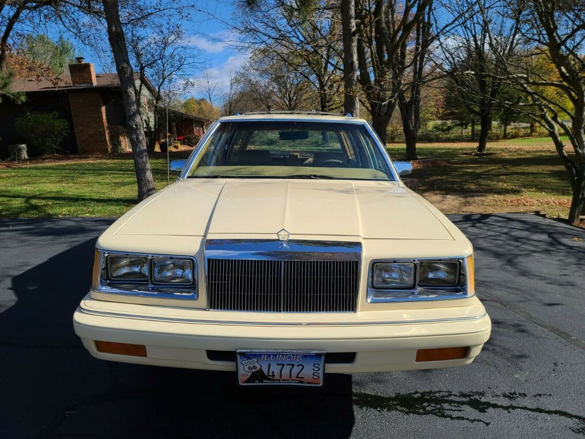 1987 chrysler lebaron town and country woody wagon