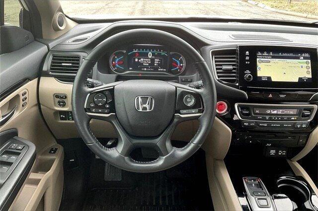 2022 honda pilot touring 8-passenger in hutchinson, kansas