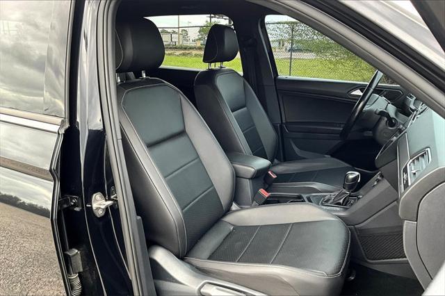 2021 volkswagen tiguan 2.0t se r-line black
