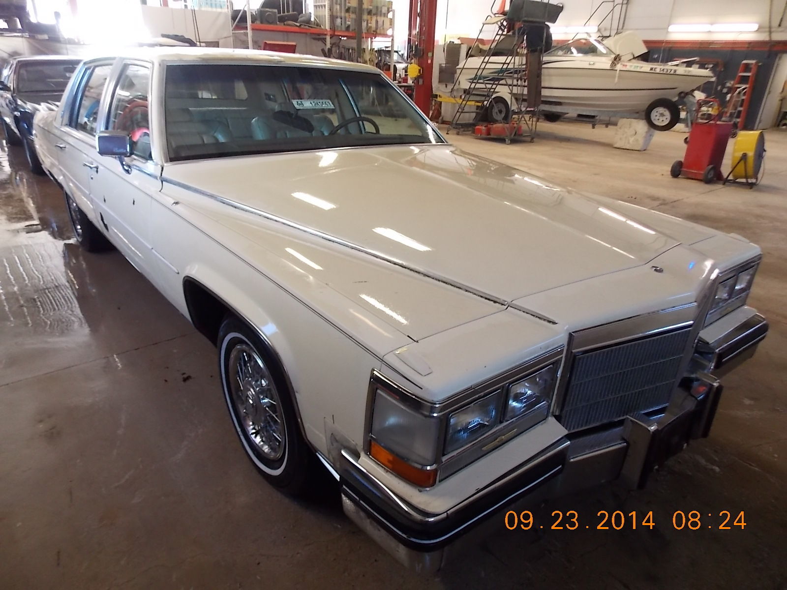 1985 cadillac fleetwood t1245553