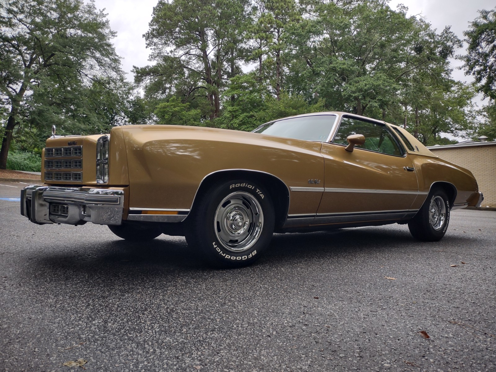 7,500-mile 1977 chevrolet monte carlo landau
