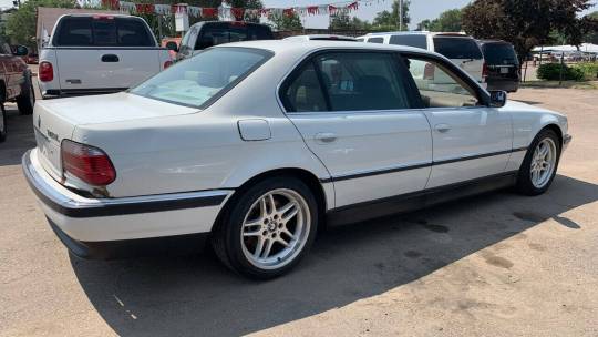 2000 BMW 7 series