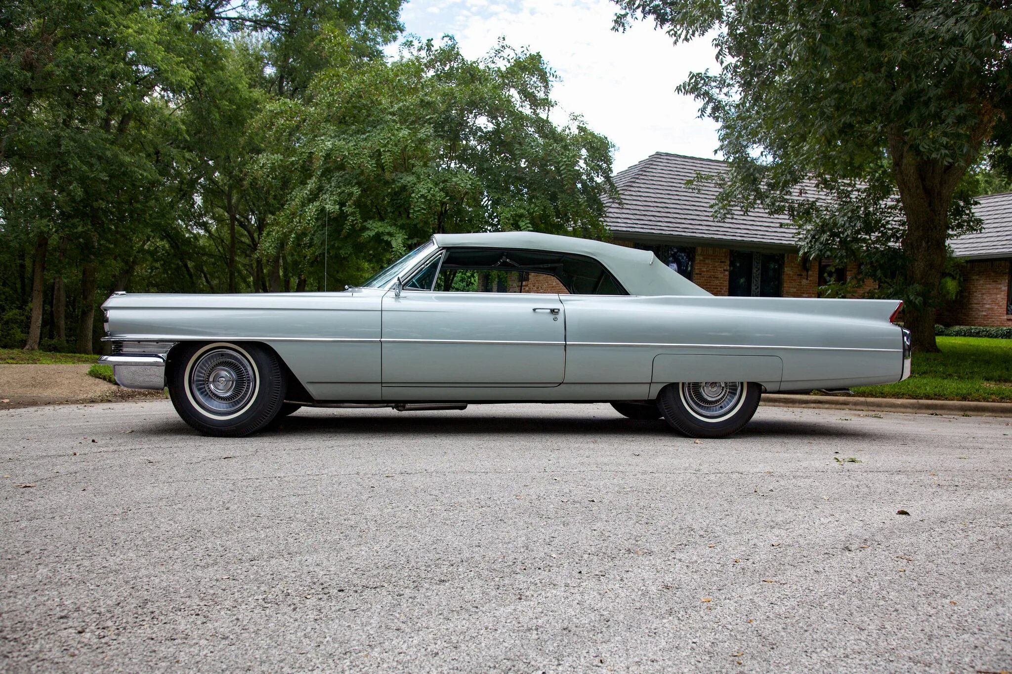 cadillac series 62