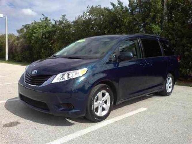 2011 toyota sienna le minivan 4d in tampa, fl