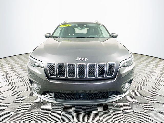 2021 jeep cherokee latitude lux