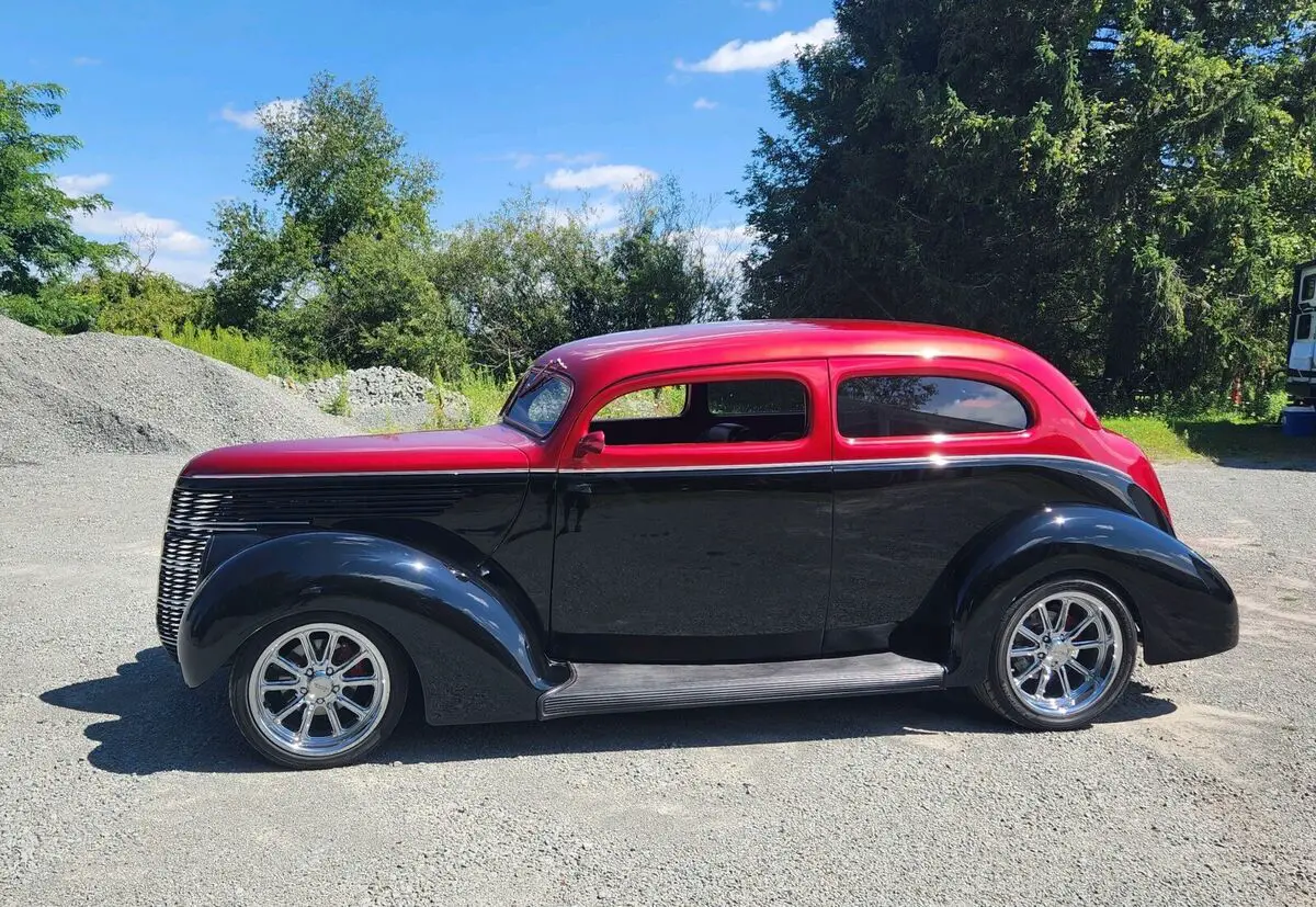1938 ford custom deluxe sedan red rwd automatic humpback sedan coyote street rod