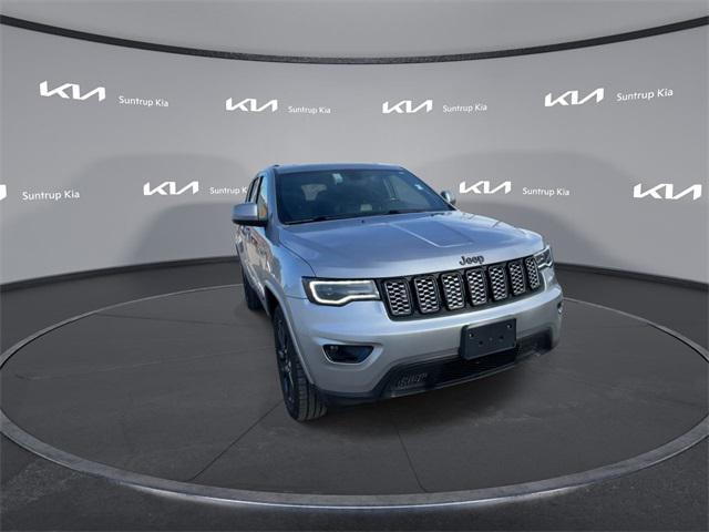 2021 jeep grand cherokee laredo