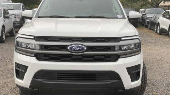 new 2024 ford expedition max xlt rwd