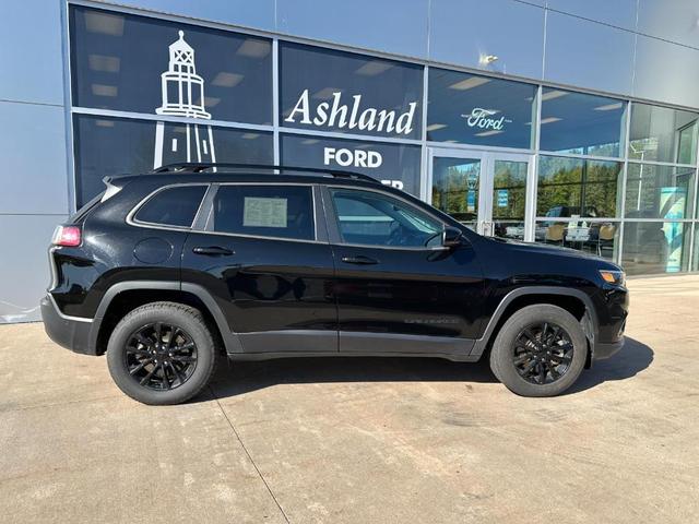 2023 jeep cherokee altitude lux