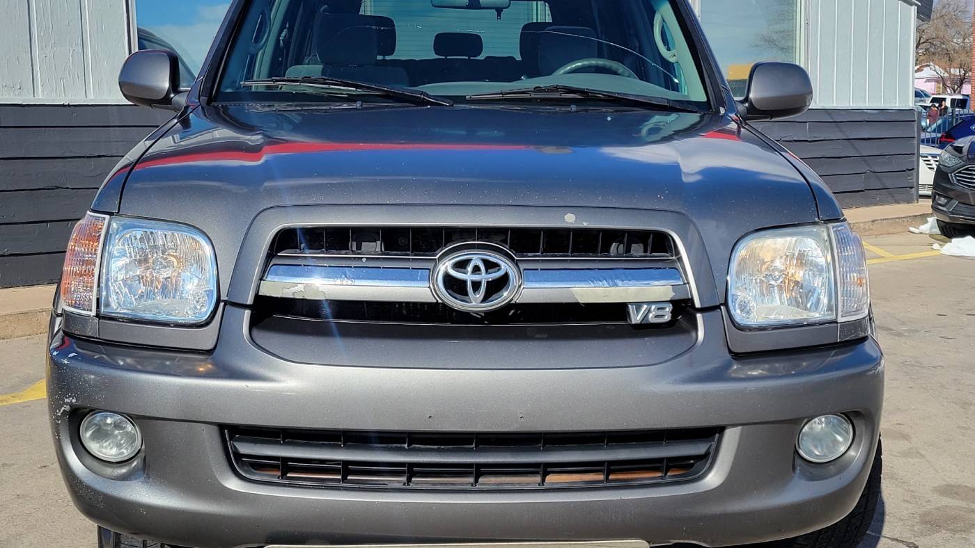2005 toyota sequoia sr5