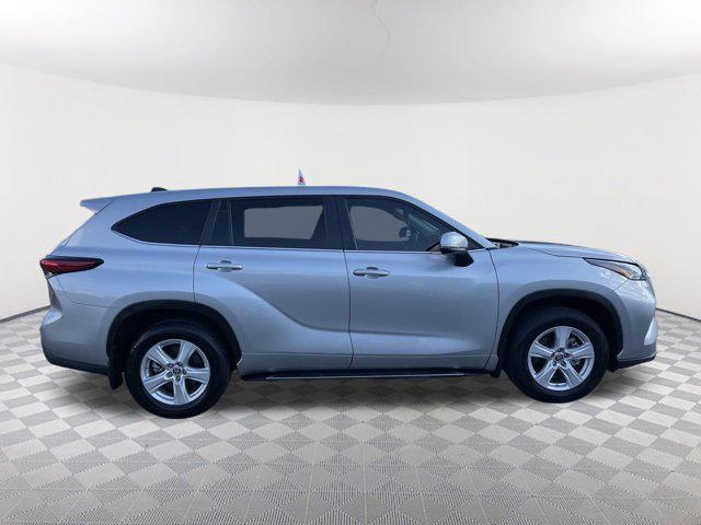 2023 toyota highlander l