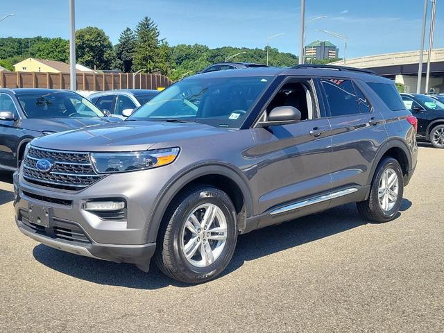 2021 ford explorer xlt