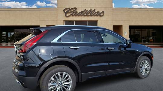 2024 Cadillac XT4 premium luxury